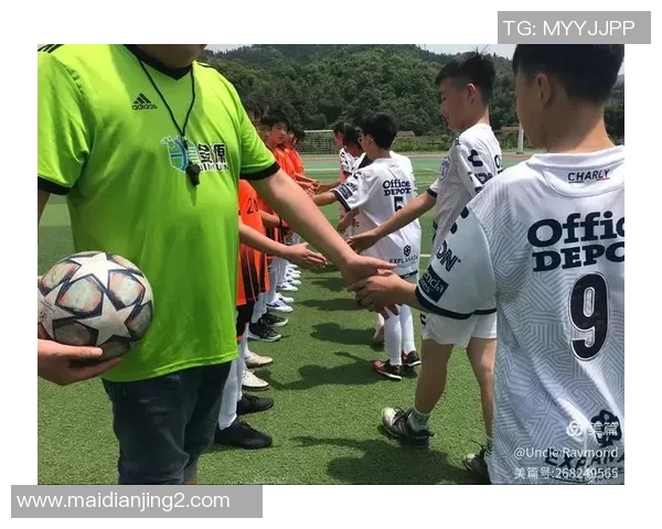 WE团队协作表现精彩纷呈决战冠军杯展现默契与实力